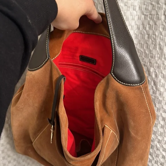 - Dooney & Bourke Bag - Picture 3 of 8